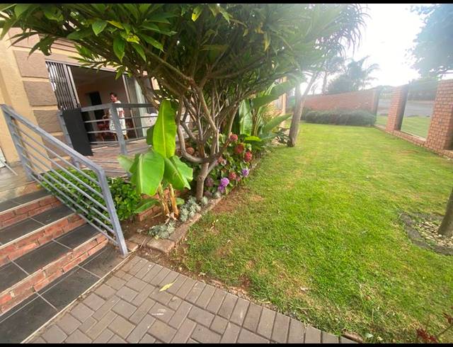4 BEDROOM HOUSE FOR SALE IN AERORAND